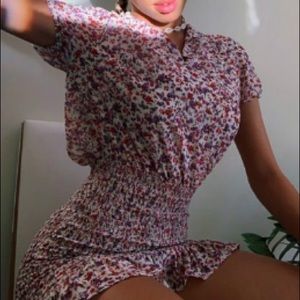 💐Urban Outfitters Fitted Vintage Style Dress💐